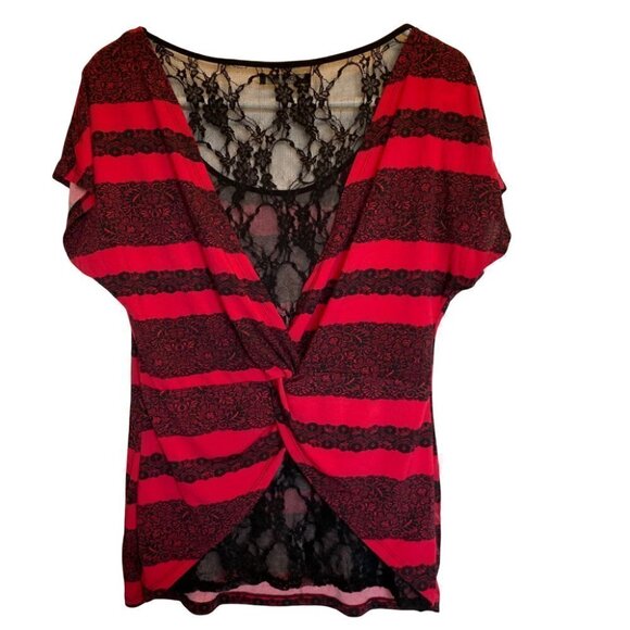 suzy Shier Summer Casual lacy tufted back Red Women's Blouse. Size  Large - Picture 4 of 8